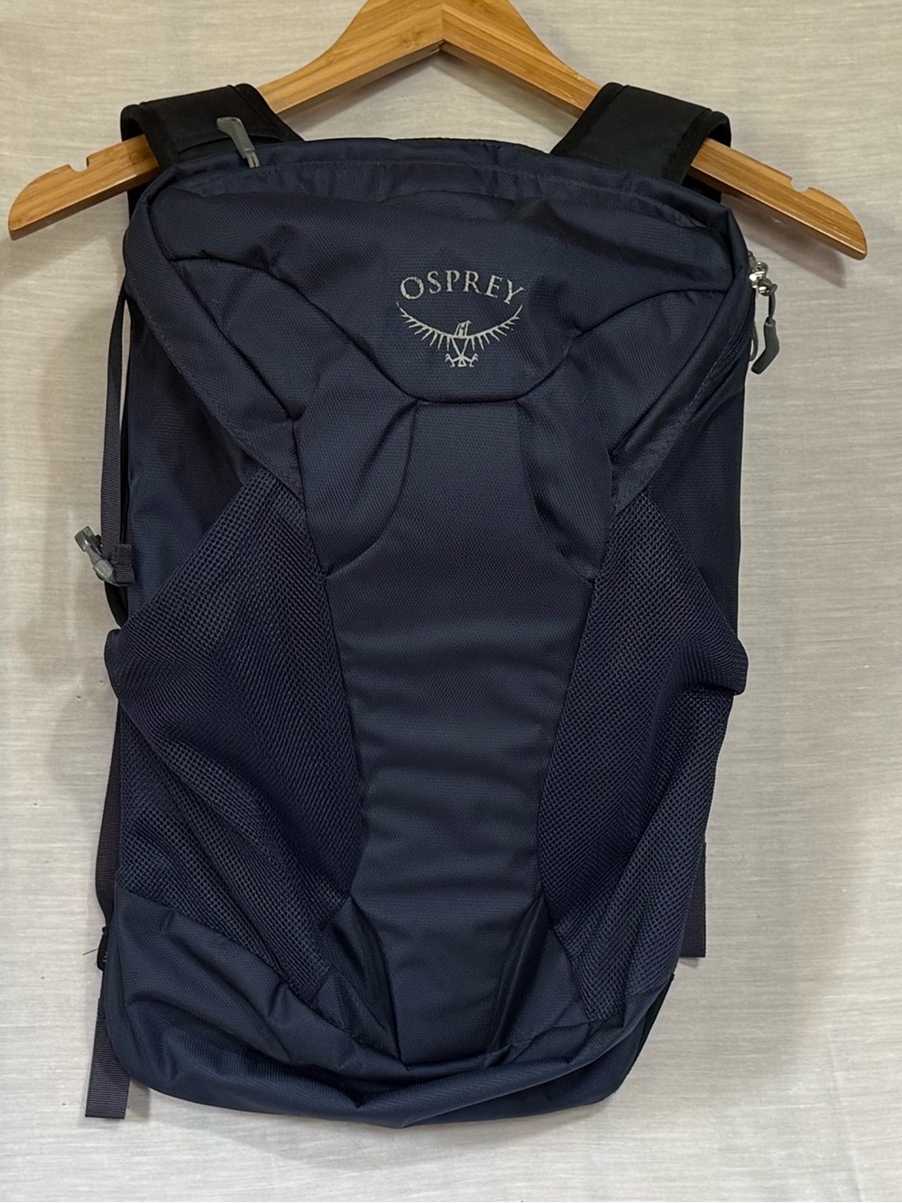 Osprey Farpoint/Fairview Travel Daypack 15L in Winter Night Blue. NWOT